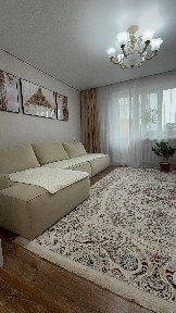 Продается 4 комнатная квартира на Проспекте Победы 18