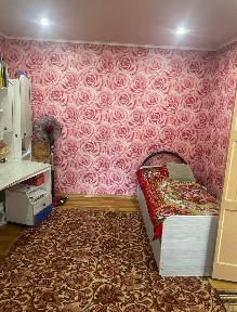 Продам две половины дома с большими участком