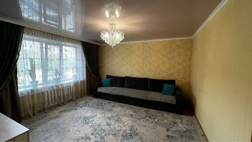 Продаю 3-х комнатную квартиру в районе Голубые Пруды.