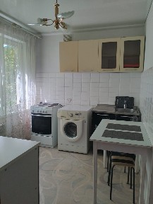 Сдам 1.5 по независимости 61/3 4 этаж