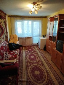 2 комн. кв. в 6 микрорайоне 2 эт. не угловая