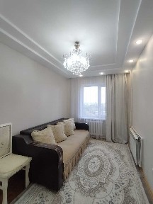 Продается 4 комнатная квартира, 8 м-он, с отличным ремонтом