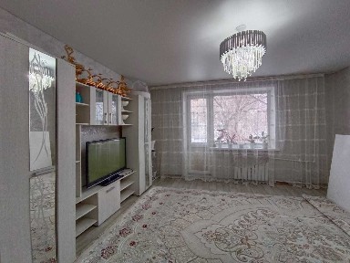 Продаю 4 комнатную улучшенную в 22 мкр. Помощь в оформлении ипотеки.