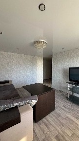 Продам 2 ком. улучшенная планировка, р-н 1й Поликлиники, 15 млн, ТОРГ