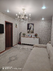 Продам 3-комнатную квартиру в 4 микр 24 дом