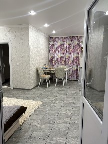 В продаже трехкомнатная квартира