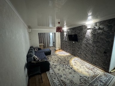 Продается 2 комн в центре !