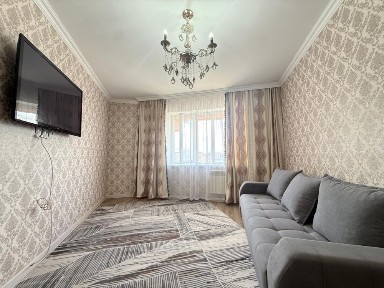 Иле 30/2 продается квартира 2-х ком 63 школа