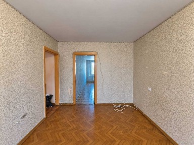 Продам 2 к квартиру по пр Металлургов