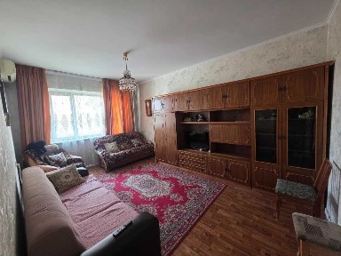 Сдам 1 ком Ауэзова Карасай батыра за 220 000 тенге.