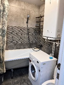Продам 2-комнат. квартиру по пр. Республике