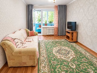 Однокомнатная квартира, в районе старого Казахского театра.
