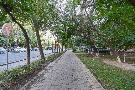 3-кломнатная квартира на Назарбаева- Маметовой кирпичный дом