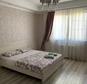 2-х комнатная по Абая. Посуточно