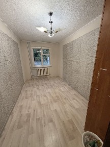 Сдаётся отдельная комната в офисе.