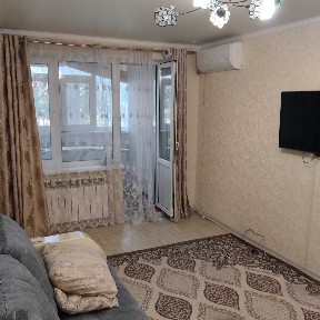 Продам 1 квартиру в Авиагородке.