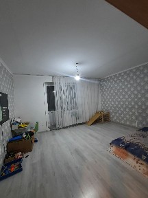 Продам 3х-ком квартиру р-н НИШ 3/5 86 кв. м есть подвал