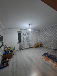 Продам 3х-ком квартиру р-н НИШ 3/5 86 кв. м есть подвал