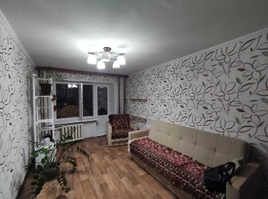 Продам 2-х комн. ул. Камзина, 21