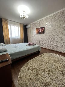 Для пары 1 ком кв район Галактики Универмаг