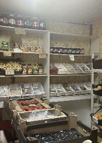 Срочный торг продаётся овощной киоск