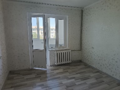 Продаётся 2х комнатная, улучшенная, 5мкр 4этаж, 24млн
