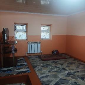 4 бөлмелі үй газ времянка бар келісім бар бөлмесі бөлек алдында сарай