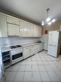 Продается 3х ком. квартира, в обком доме, р-н г-ма Колос