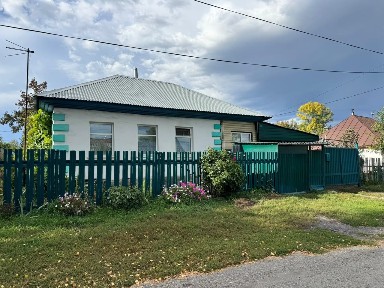 Продам кирпичный небольшой дом в центре