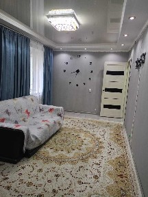 сдам 2-х ком. кв. центр алым 1-этаж