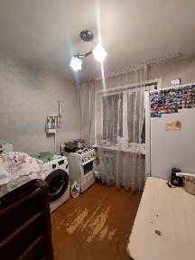 Продам 2 комнатную квартиру район Уюта