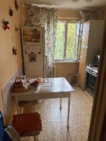 Срочно продам трёхкомнатную улучшенную квартиру. Торг.
