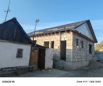Продается домик с недостроенным домом40м