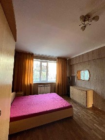 Продам 3 комнатную квартиру в микрорайоне 