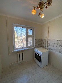 Ул. Тургенова 76 кв8 4 ком квартира