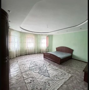 Сдается коттедж в Юнис сити. 300 кв2 в