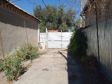 Срочно! Продается частный дом в районе нового базара.