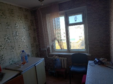 Сдам 2х комнатную квартиру 48м. кв. в центре напротив 6 школы