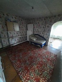 Сдается дом в рабочем вода в доме, баня, требует ремонта