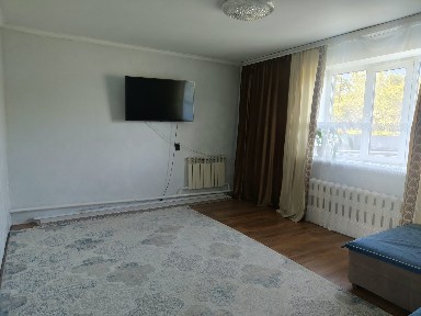 Продам 5 комнатную квартиру