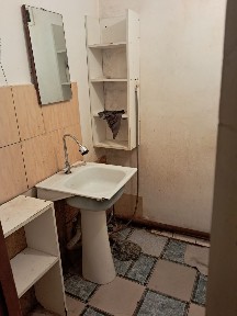 Сдам домик в частном дворе.