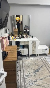 Продам квартиру В Центре города Район Площади. Дом сзади Акниет Магнум