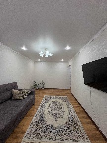 продам 3 комнатную квартиру в районе 8 мкр