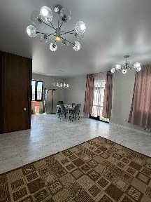 Дом с гаражем в с. Заречное