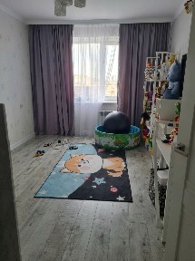 Продам 3-х комнатную квартиру на Набережной.