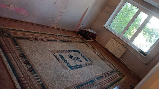 Продам 2х. к.кв. 8мкр./ Рынок Алтай/