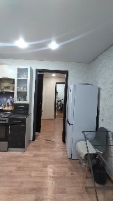 Продам 2 ком квартиру на улице Ауэзова 10