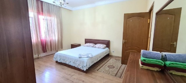 2хкомн кв Кенесары Валиханова Иманова Иманбаева центр