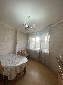 продам 3х комн квартиру с паркингом по выгодной цене