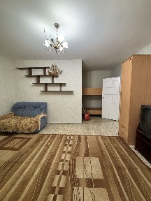 Продам однокомнатную в 6 микрорайоне